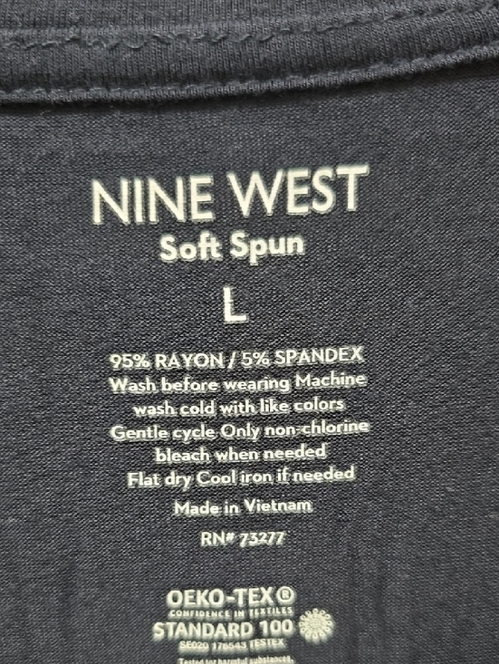 Nine West Navy V-Neck Short Sleeve Tee - Size L - Picture 3 of 4